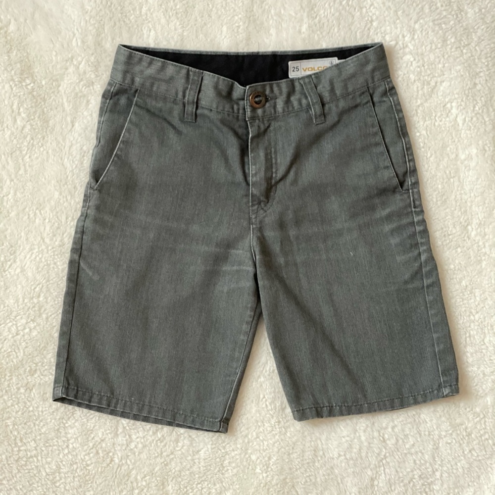 Boys Volcom shorts size 10/25